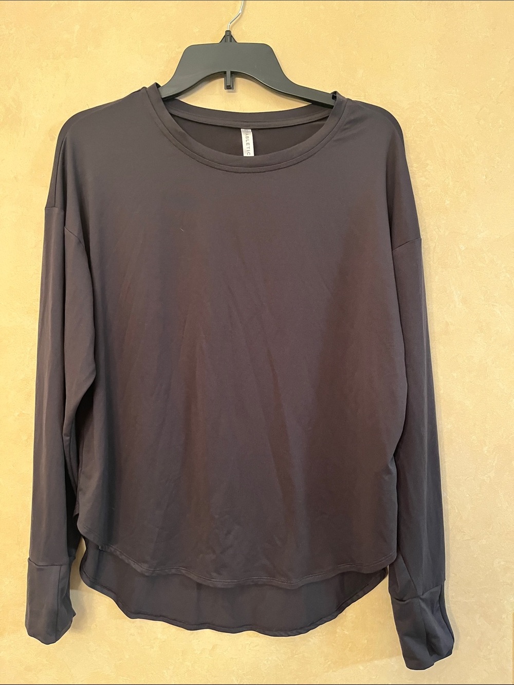 Fabletics Women's Long-Sleeve Crewneck Top - Charcoal